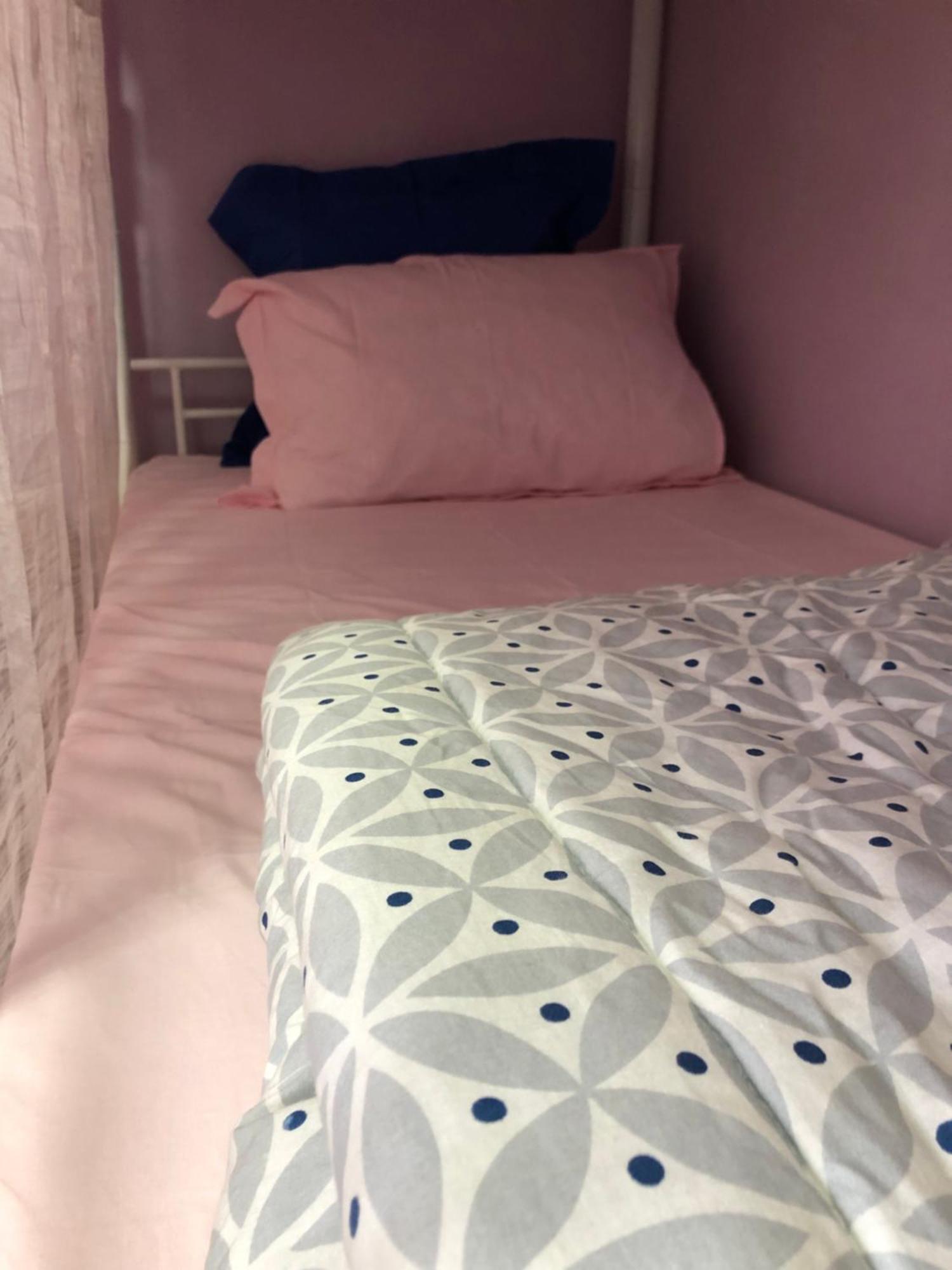 Female-Dortoir Femme -Dorm Shared Room Paris Bobigny Kültér fotó