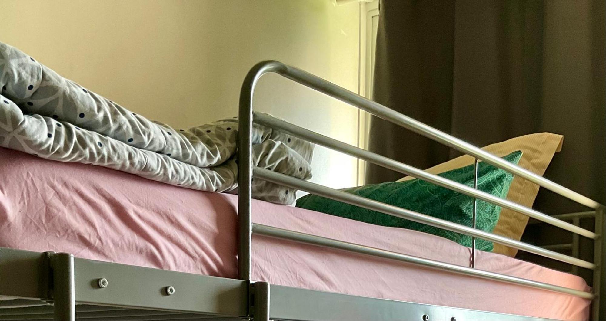 Female-Dortoir Femme -Dorm Shared Room Paris Bobigny Kültér fotó